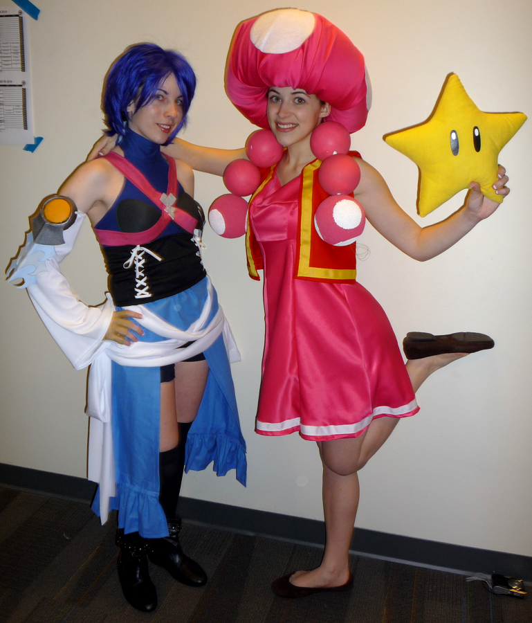Two cosplayers at Ohayocon 2010 posing, Toadette and and unknown character